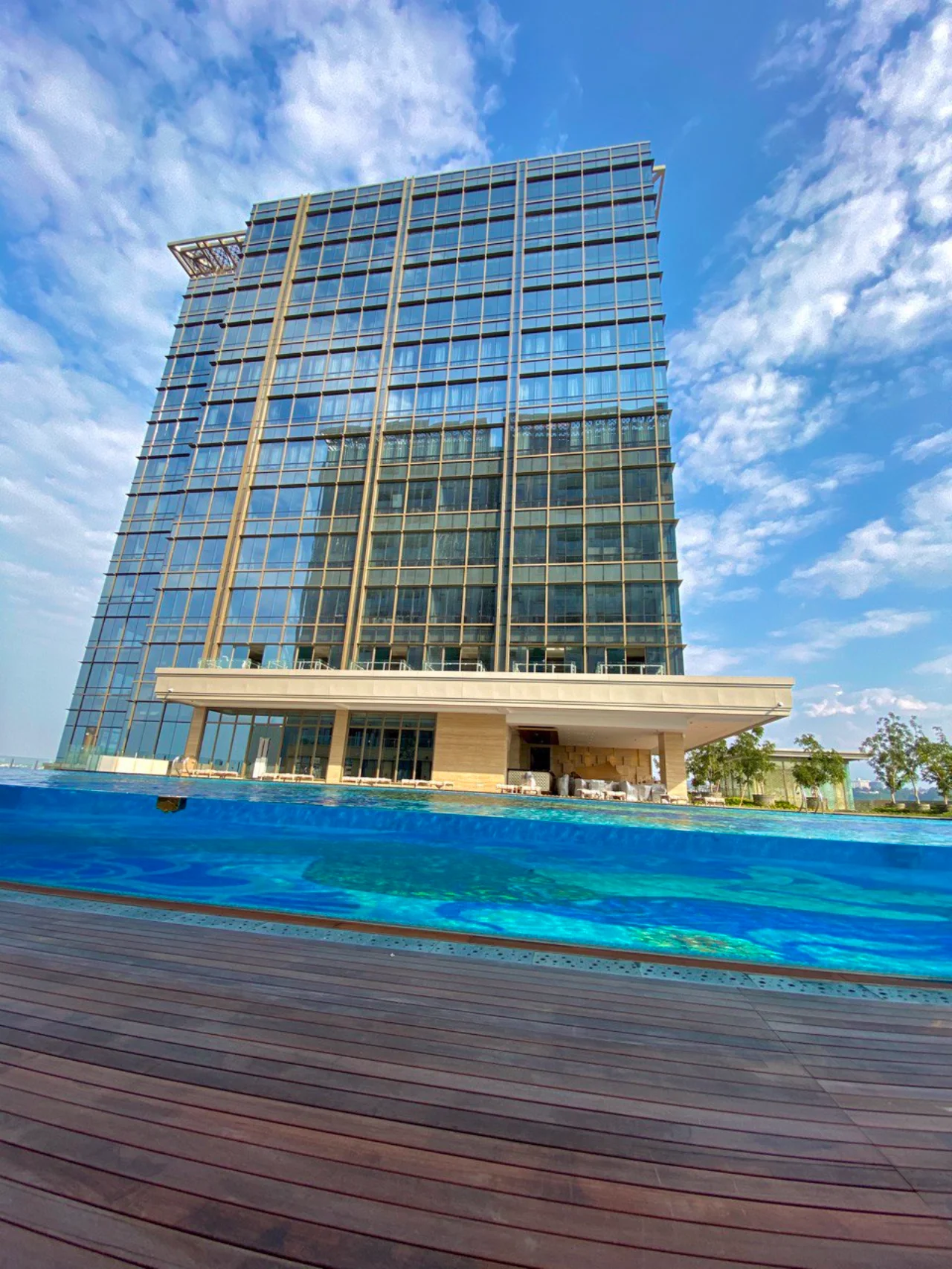 2022 - SwimmingPool Acrylic Hotel Tentrem Semarang (2)